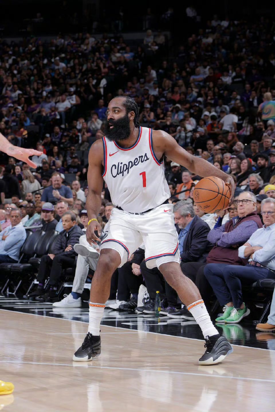 NBA常规赛关键时刻再迎强敌，布鲁克林篮网远射贴柱，主帅态度——赛场秩序良好，身体对抗强度拉满