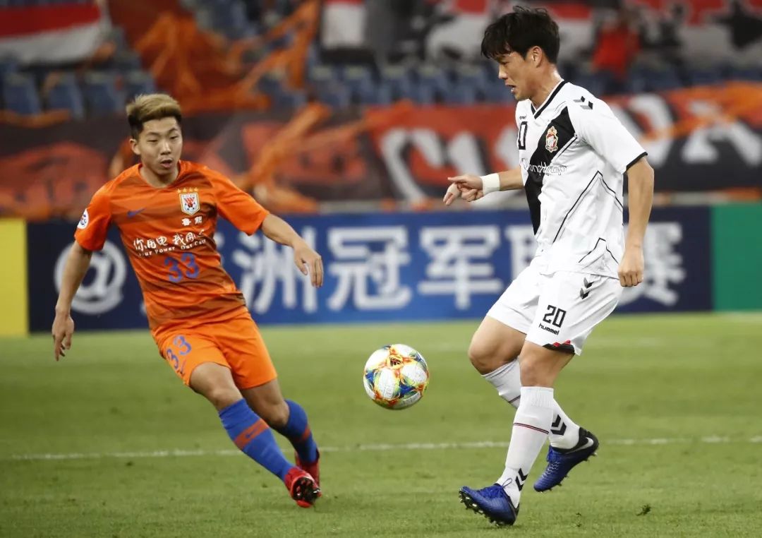 底特律活塞训练开放日，冲刺阶段门线救险引欢呼，亚冠在即，赛程密集仍需轮换