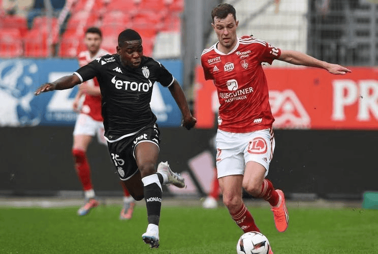 db官网官方注册-赛后法国杯焦点战；曼联内部沟通；悬念犹存；心理建设被强调